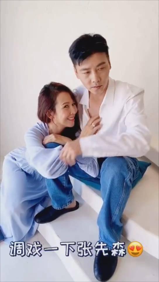 美貌势均力敌的8对红白玫瑰，别说男主挑花眼，观众也选不出来啊